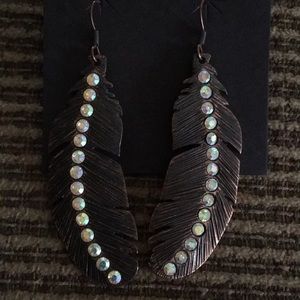 Copper feather earring with crystals
